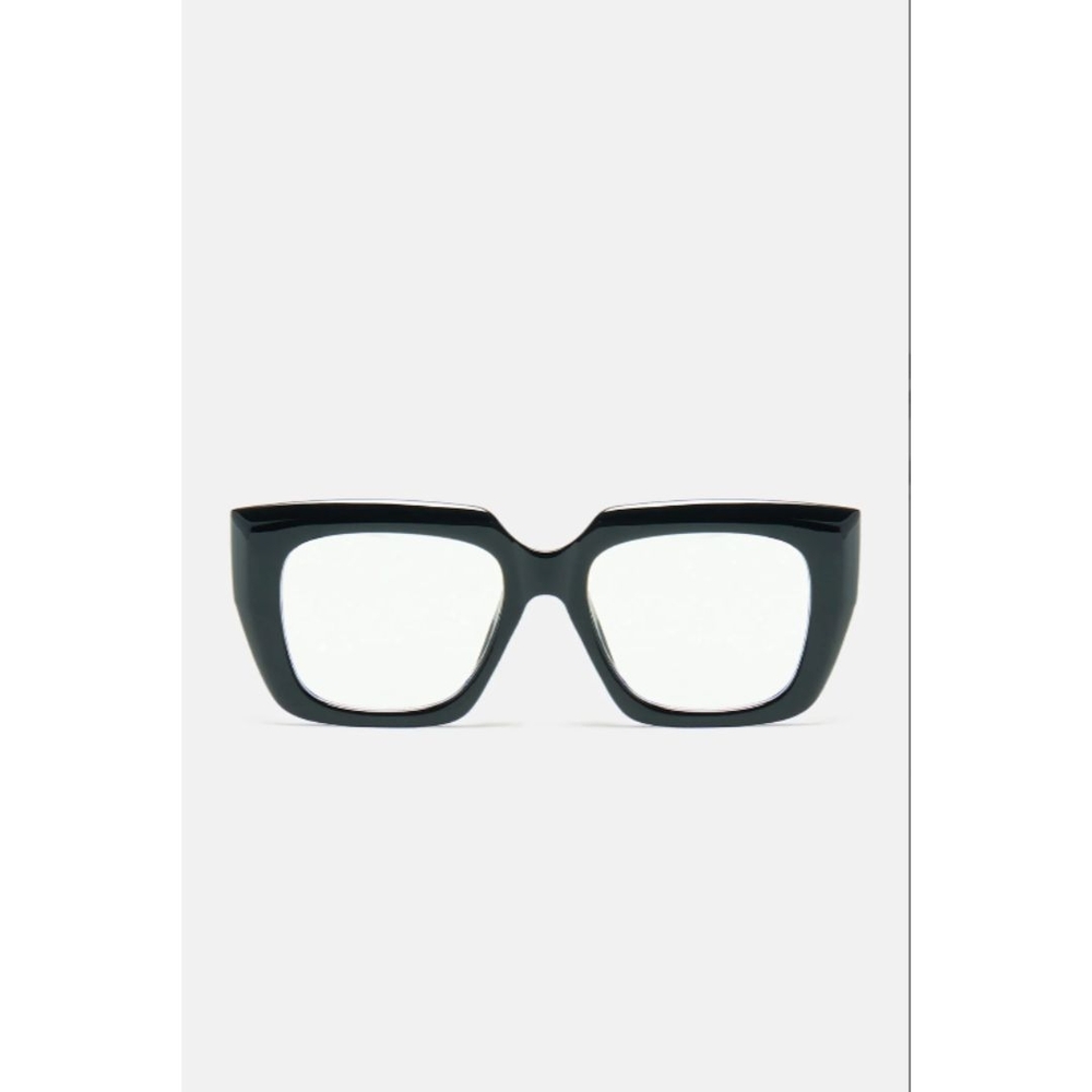 🔒 SOLD 🔒 Stylish Black Square Sunglasses - Picture 2 of 3